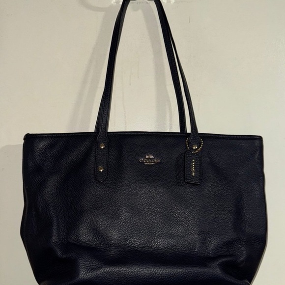 Elegant Navy Coach Leather Tote Bag - Picture 1 of 11